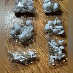 NWT White Stuffed animals or dollmaking plastic eyes multi size.